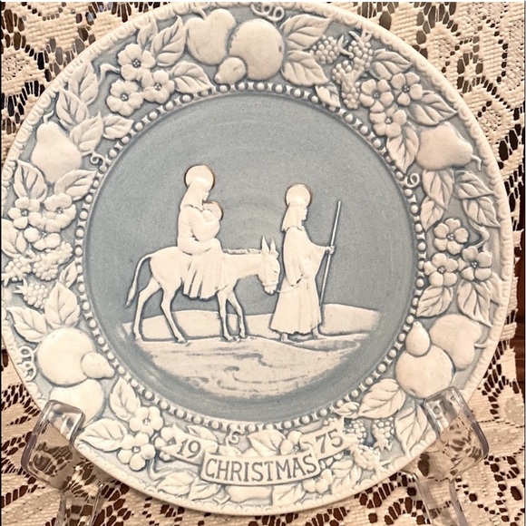 Set of 4 Vernon Ware Metlox Songs of Christmas Collectors Plates - Picture 5 of 8